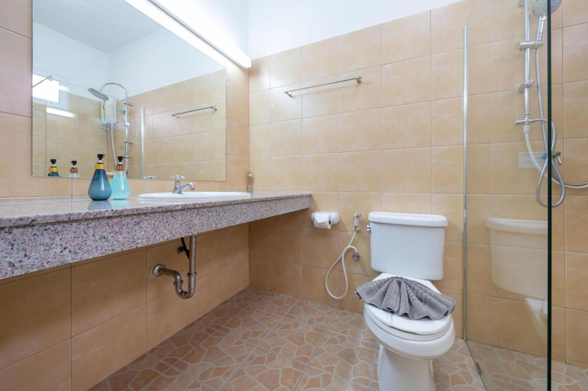Jungceylon - Quiet Location, Pool, Maid Villa